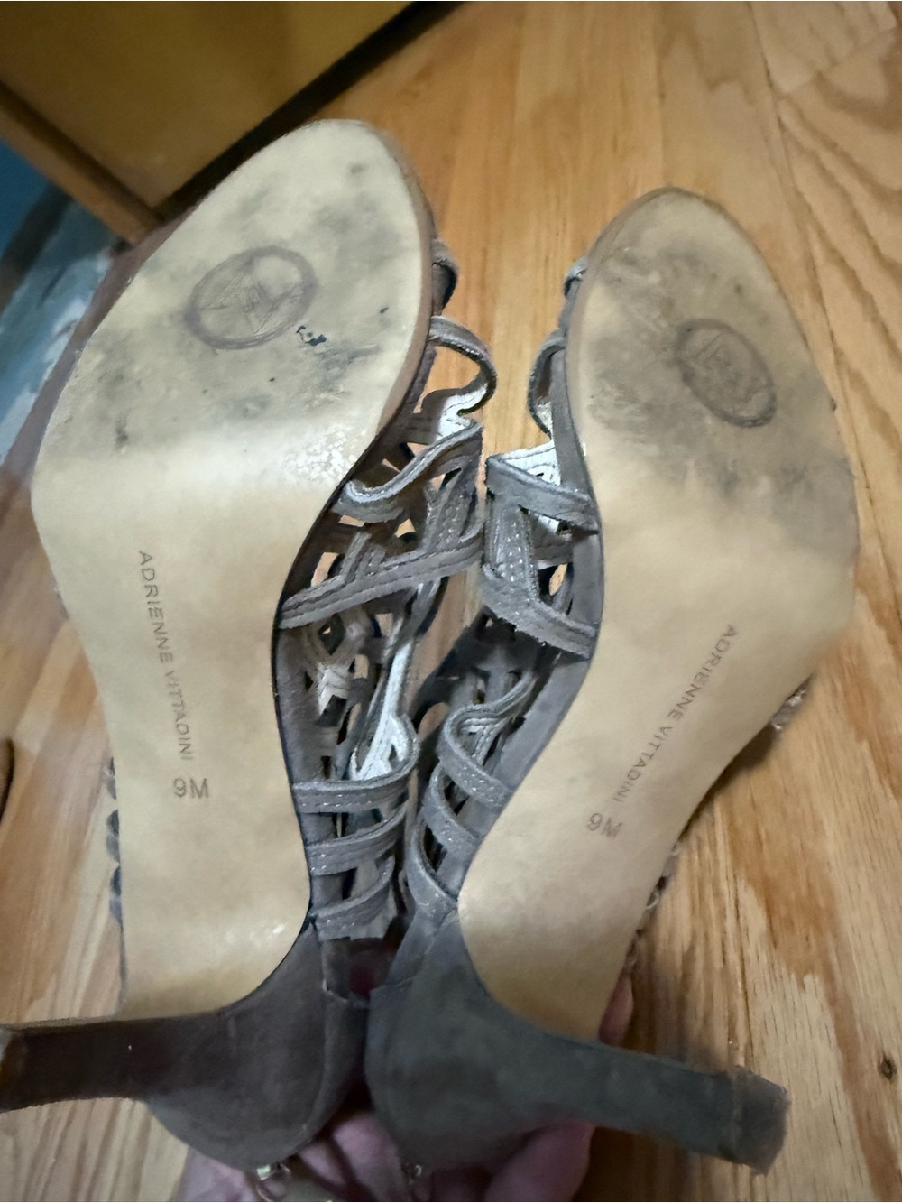 Adrienne Vitttadini Suede Sandals 9M - Picture 4 of 4